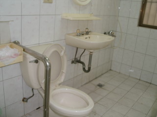 Ӥ