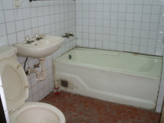 Ӥ