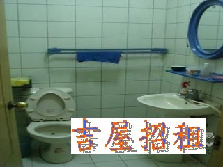 Ӥ