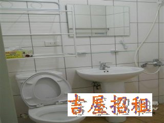Ӥ