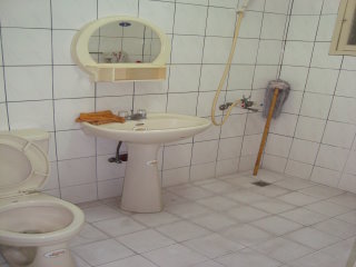 Ӥ