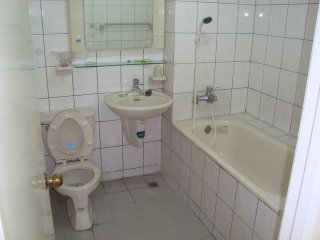 Ӥ