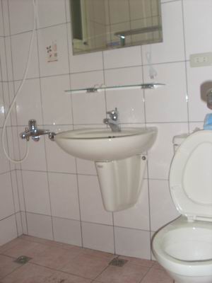 Ӥ