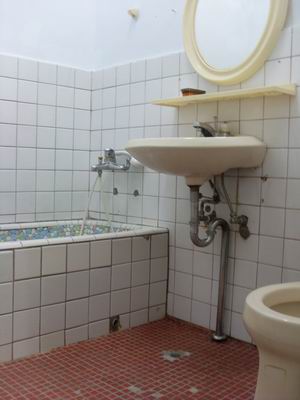 Ӥ