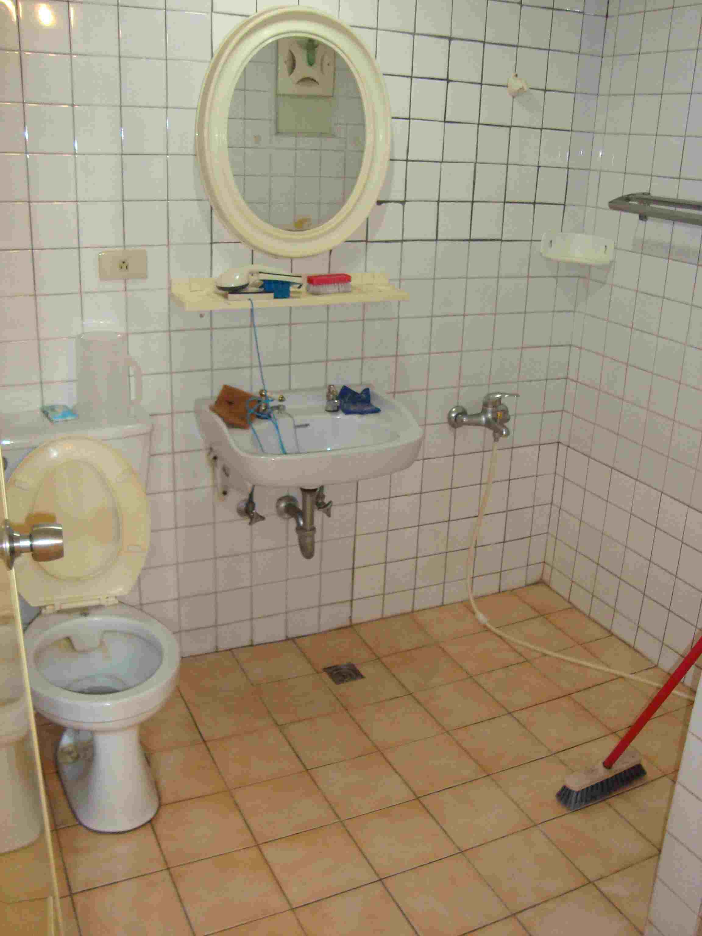 Ӥ