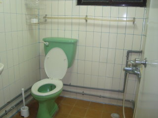 Ӥ