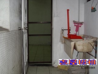 Ӥ