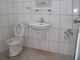 Ӥ