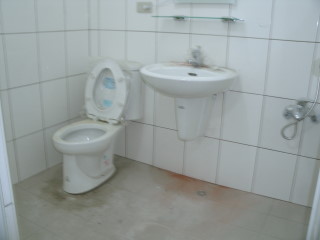 Ӥ