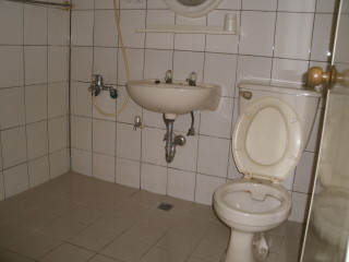 Ӥ