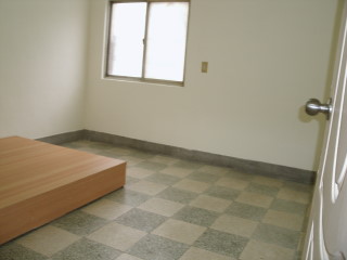 Ӥ